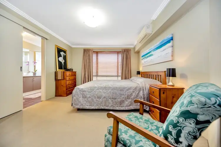 10 Wanjeep Street, Dudley Park WA 6210