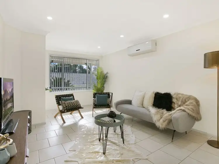 Third view of Homely house listing, 6 Jillian Place, Macquarie Fields NSW 2564
