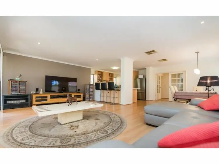 37 Davy Street, Alfred Cove WA 6154