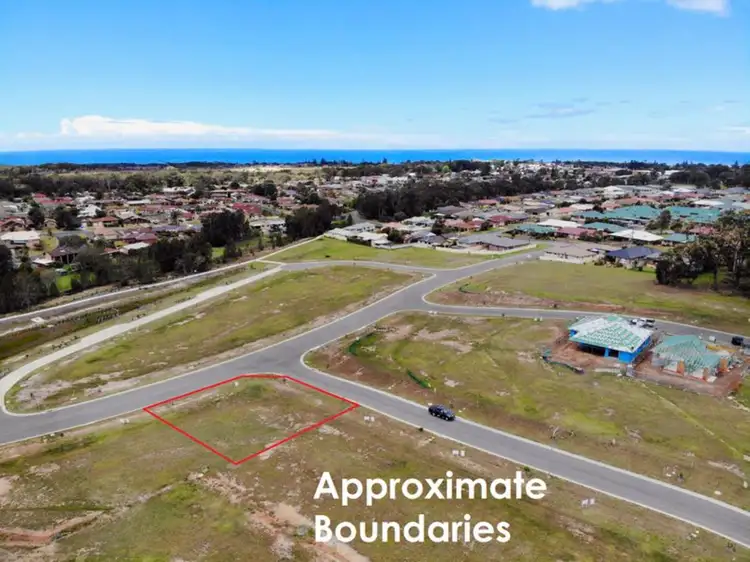 1 Viewmont Way, Old Bar NSW 2430