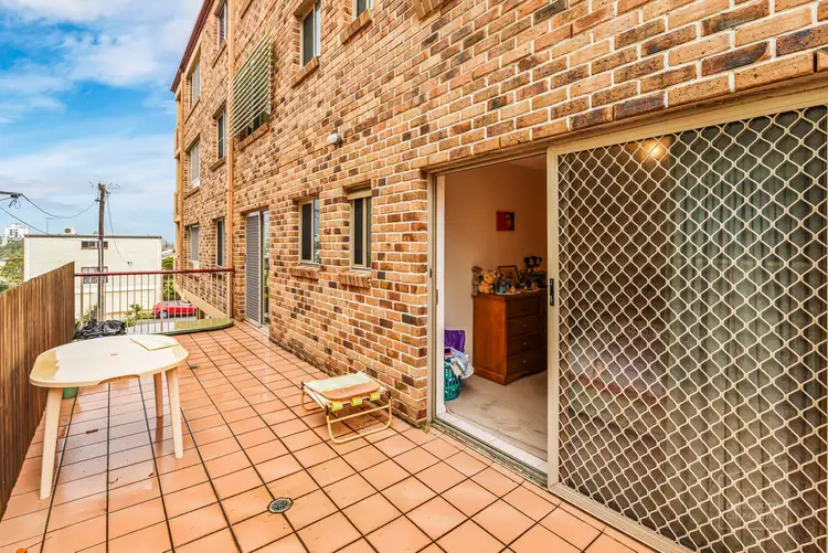 Sixth view of Homely unit listing, 2/10 Mahia Tce, Kings Beach QLD 4551