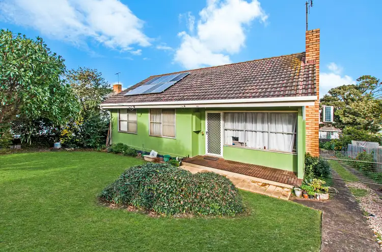 33 Tait Crescent, Warrnambool VIC 3280