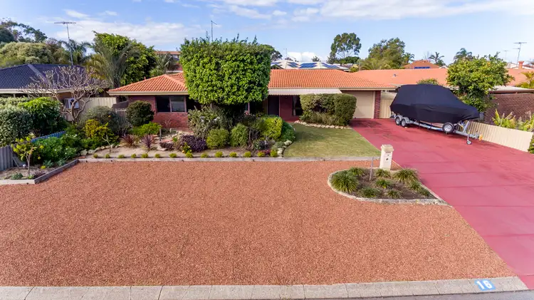 16 Arundel Drive, Halls Head WA 6210