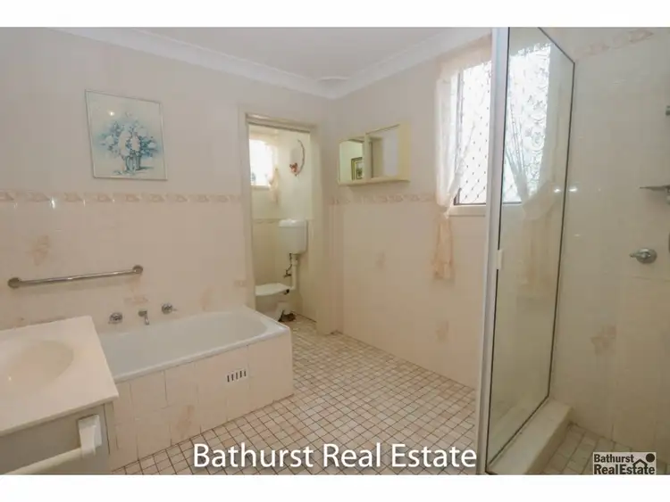 Sixth view of Homely house listing, 3 Cross Street, Bathurst NSW 2795