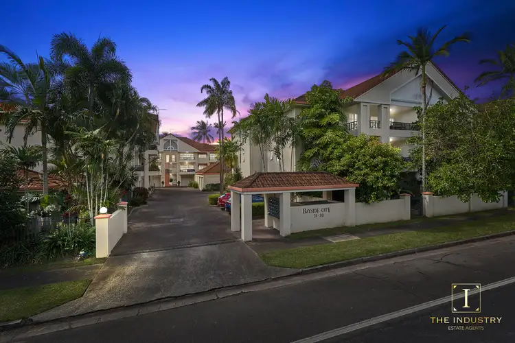 33/327-329 Lake Street, Cairns North QLD 4870