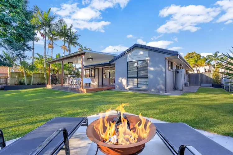9 Dawnann Court, Carrara QLD 4211