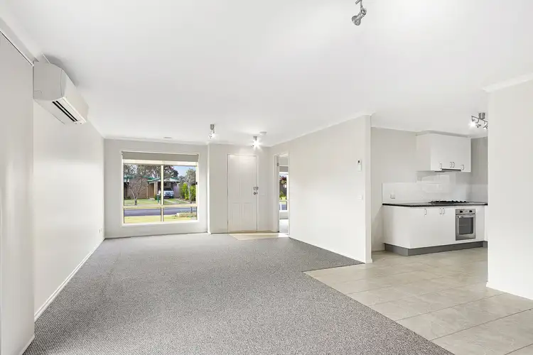 Second view of Homely house listing, 7 Curran Court, Wurruk VIC 3850