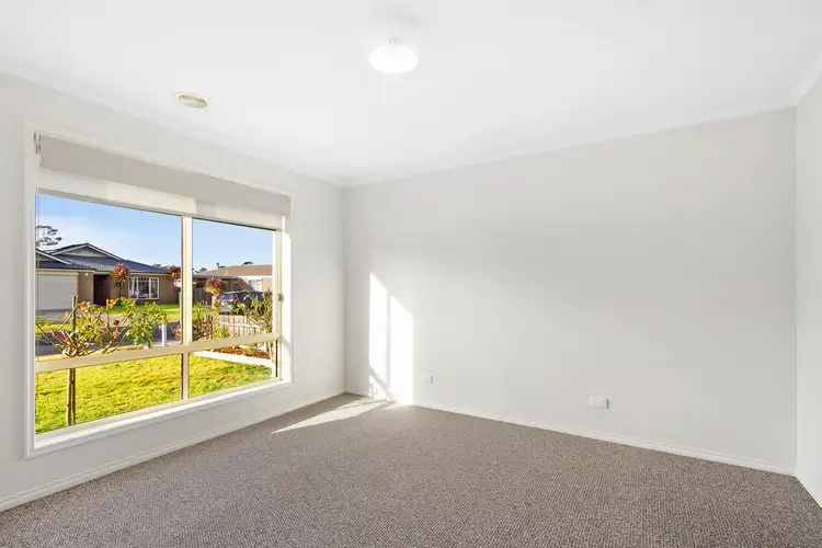 Fifth view of Homely house listing, 7 Curran Court, Wurruk VIC 3850