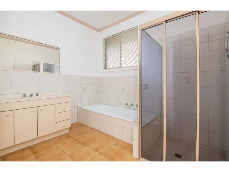 Fourth view of Homely house listing, 5 Annette Court, Shepparton VIC 3630