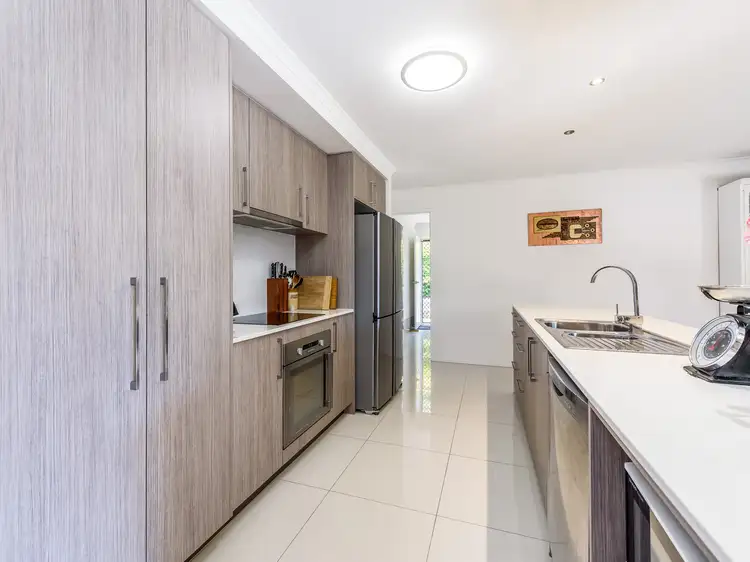 13 Adaminaby Drive, Helensvale QLD 4212