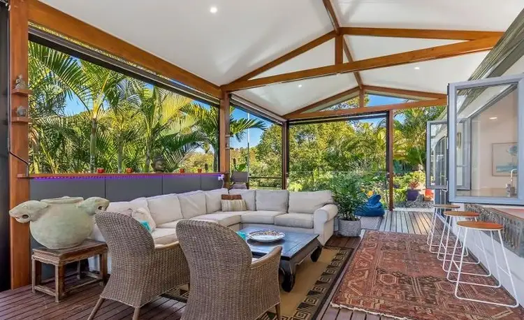 14 Pensacola Court, Broadbeach Waters QLD 4218