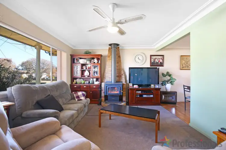 Fifth view of Homely house listing, 7 James Avenue, Armidale NSW 2350