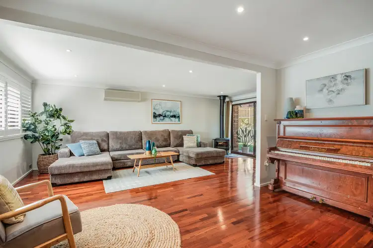 2 Coulter Street, Wyoming NSW 2250