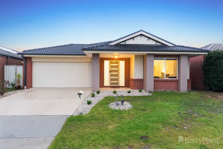 9 Rosella Avenue, Pakenham VIC 3810