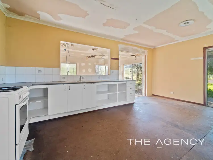 Fifth view of Homely rural property listing, 680 Stanwix Place, Wooroloo WA 6558