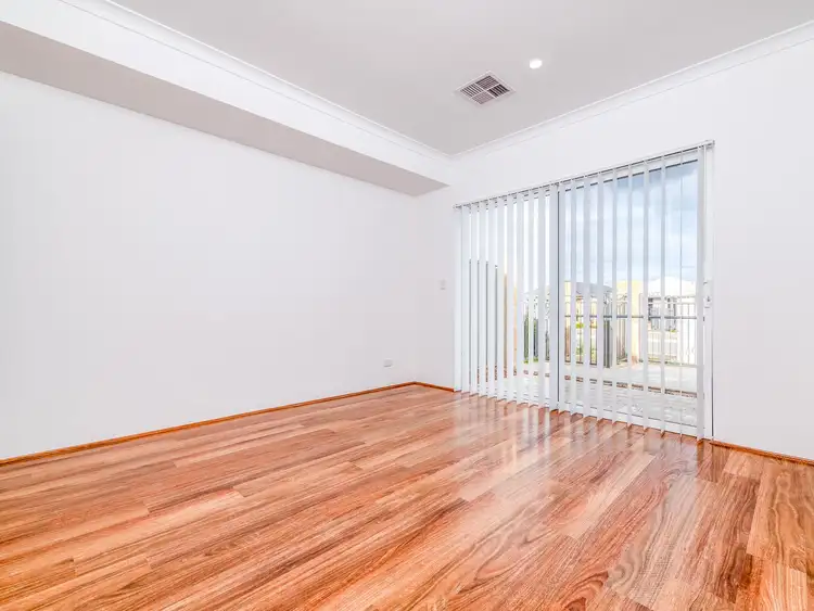 Fifth view of Homely house listing, 4 Slate Way, Harrisdale WA 6112
