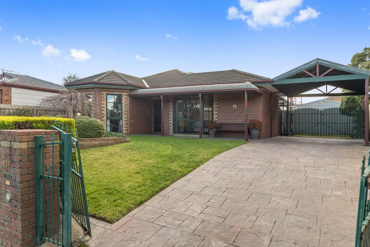 Main view of Homely house listing, 19 Stable Grove, Skye VIC 3977