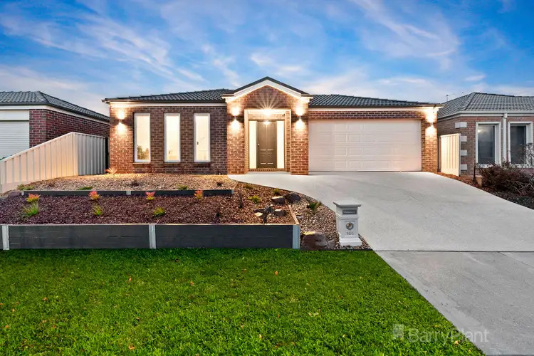 106 Blue Horizons Way, Pakenham VIC 3810