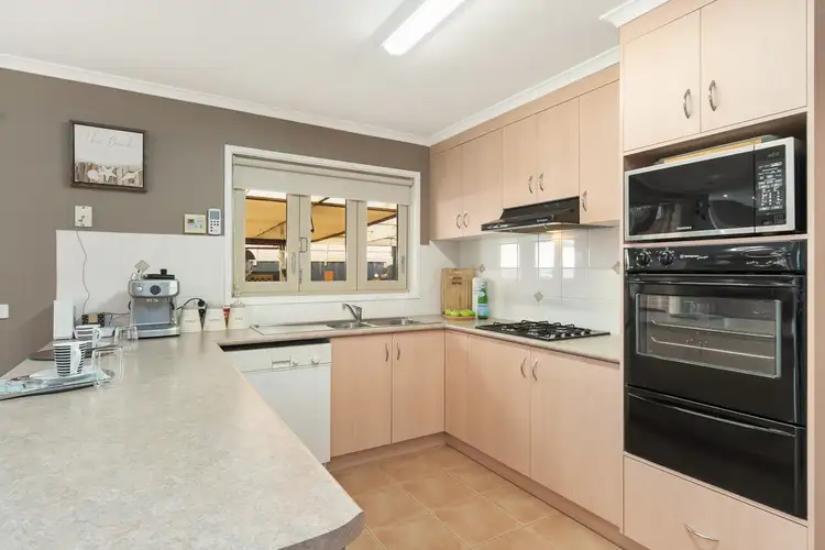 Third view of Homely house listing, 4 Opal Court, Skye VIC 3977