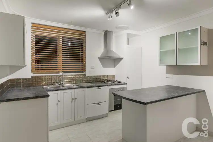 11 Ennis Court, Orelia WA 6167