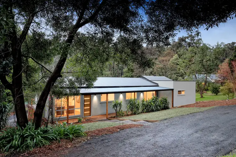 16 Bellbird Crescent, Emerald VIC 3782