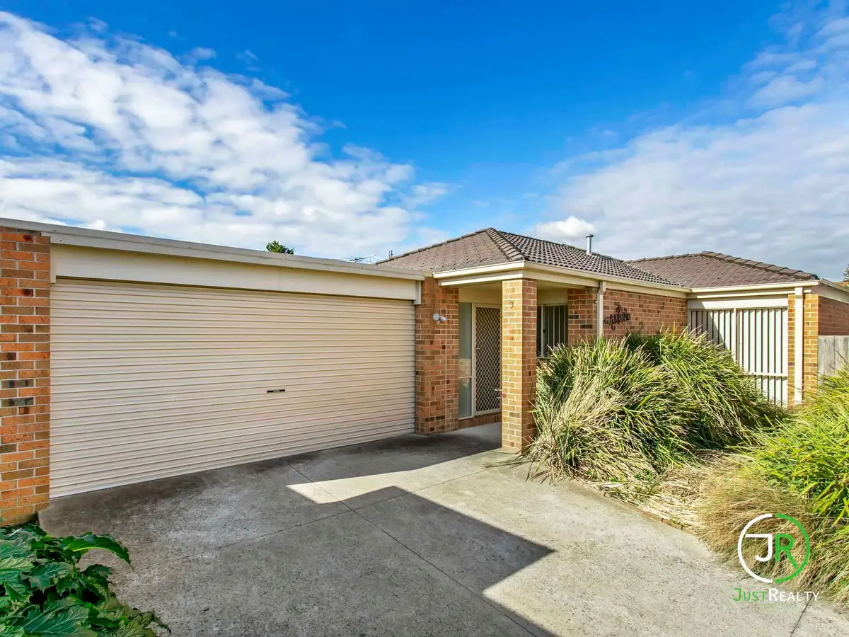 Main view of Homely unit listing, 3/6 Murray Court, Cranbourne VIC 3977