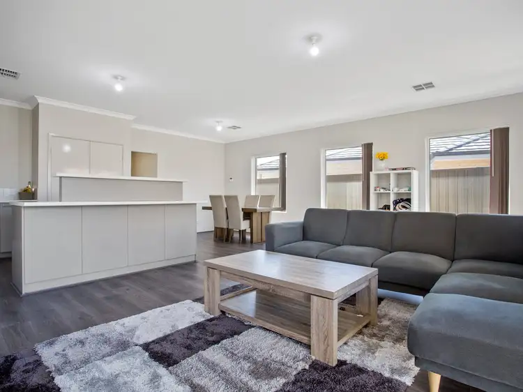 90 Keane Street, Cloverdale WA 6105