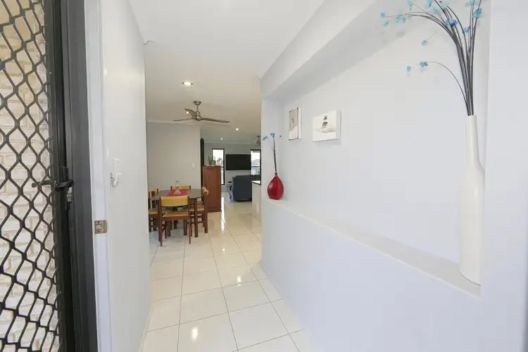 Sixth view of Homely house listing, 1 Outlook Court, Ashfield QLD 4670