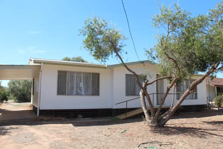 11 Tualka Terrace, Moulamein NSW 2733