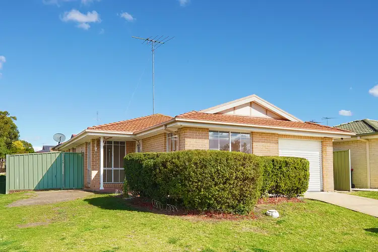 16 Kukundi Drive, Glenmore Park NSW 2745