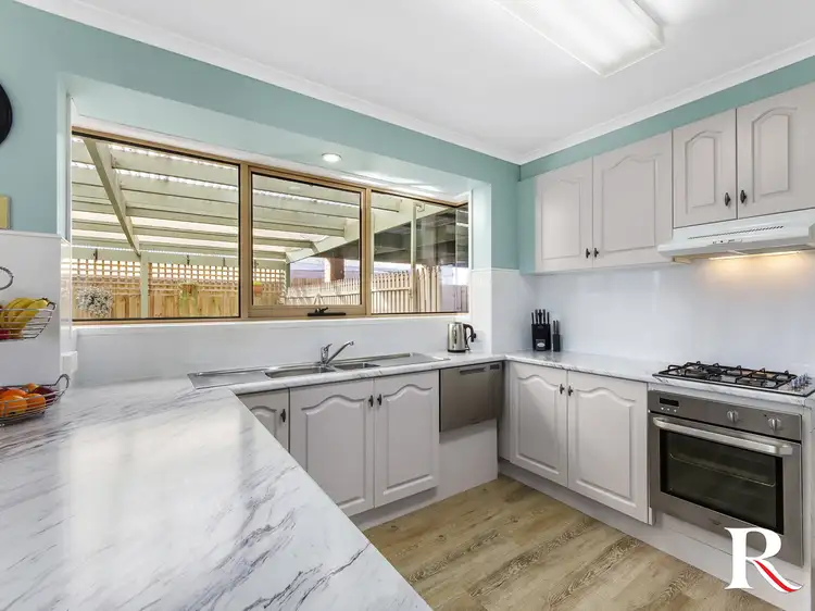 43 Cameron Crescent, Lara VIC 3212
