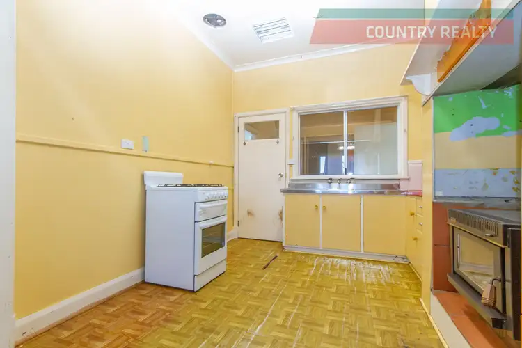 24 Charles Street, Northam WA 6401