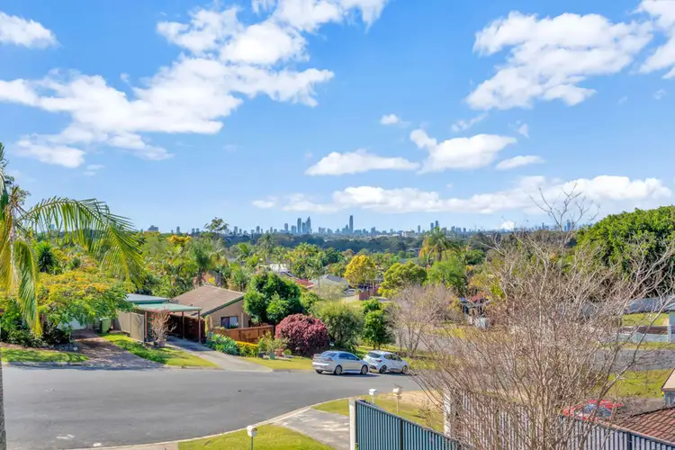 6 Toukley Court, Highland Park QLD 4211