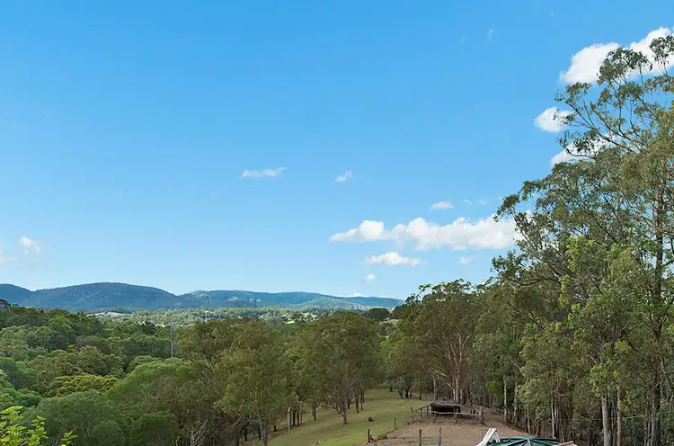 174 Woodward Road, Armstrong Creek QLD 4520