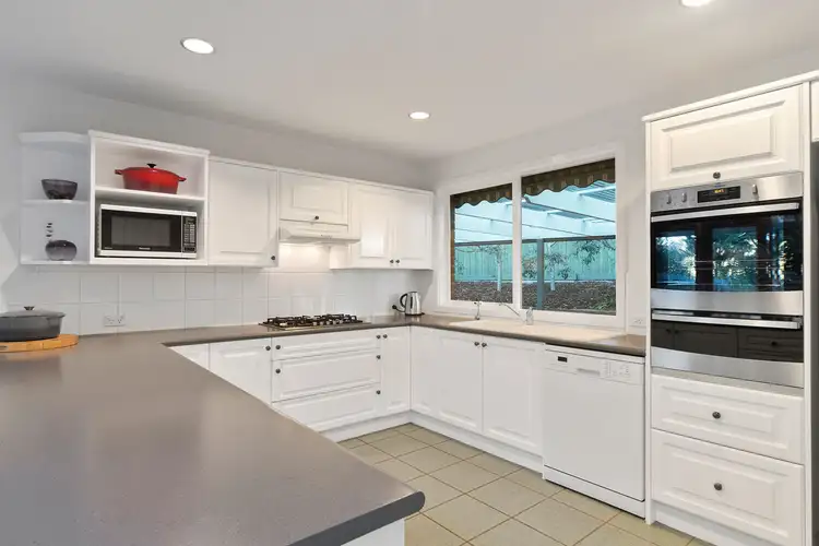 Sixth view of Homely house listing, 2 Taroona Close, Mount Eliza VIC 3930
