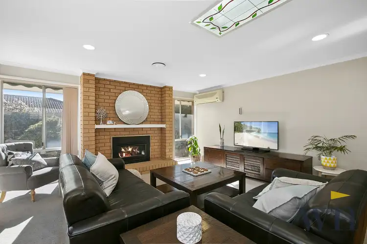 6 Hamilton Place, Mornington VIC 3931
