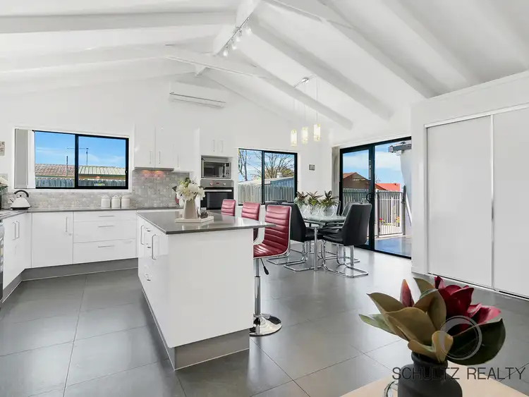 130 Mount Warren Boulevard, Mount Warren Park QLD 4207