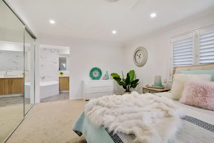 Sixth view of Homely house listing, 3 Lakeside Avenue, Broadbeach Waters QLD 4218
