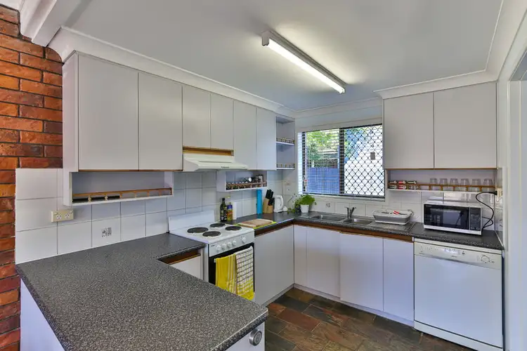 2/226 Hume Street, South Toowoomba QLD 4350