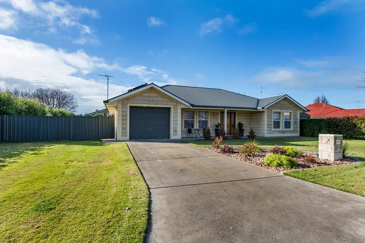 Second view of Homely house listing, 4 Sandstone Court, Mount Gambier SA 5290