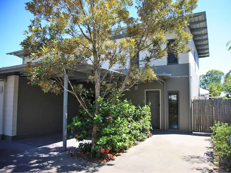 Main view of Homely townhouse listing, 2/379 Draper Street, Parramatta Park QLD 4870