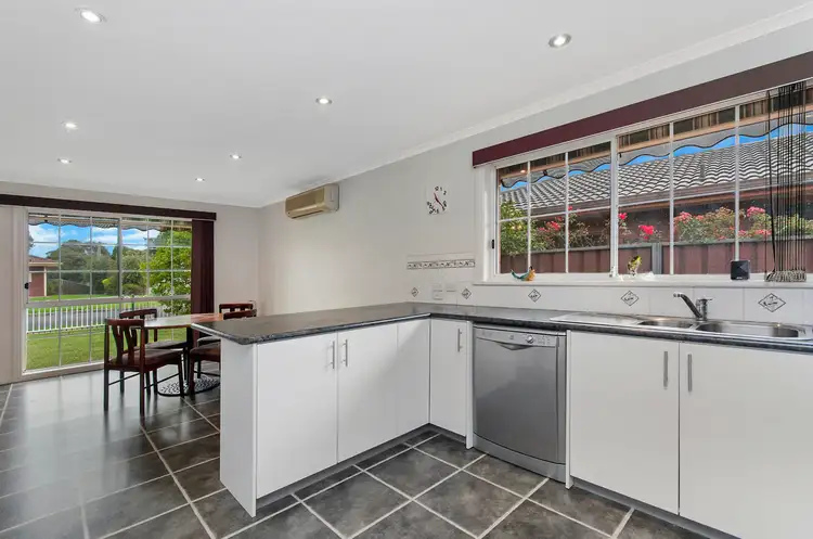 Fourth view of Homely house listing, 10 Tulloch Crescent, Hamilton VIC 3300