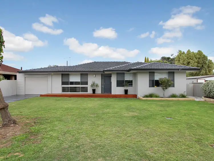 25 Felstead Crescent, Hamersley WA 6022