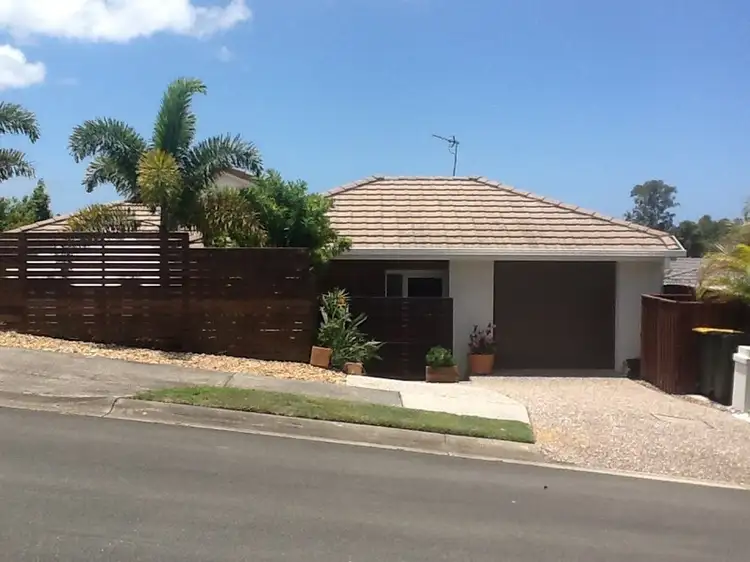 2/11 Abbey Rose Way, Nerang QLD 4211