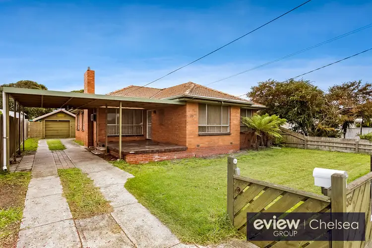 39 Woodbine Grove, Chelsea VIC 3196