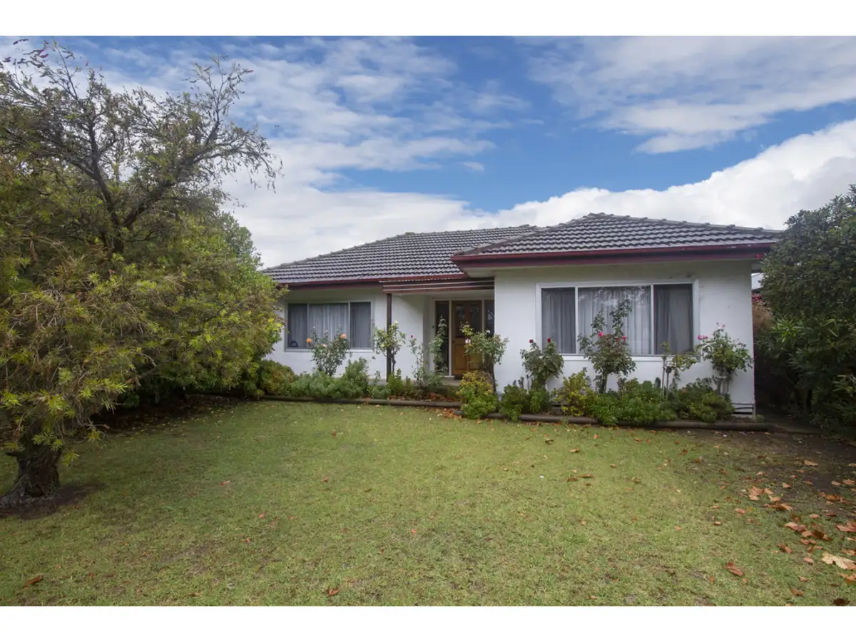 Main view of Homely house listing, 84 Raglan Street, Sale VIC 3850