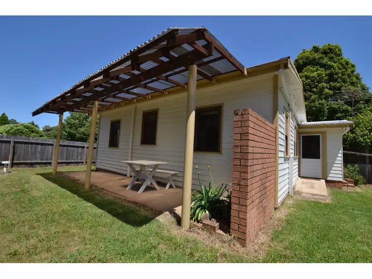 22 Lawn Avenue, Robertson NSW 2577