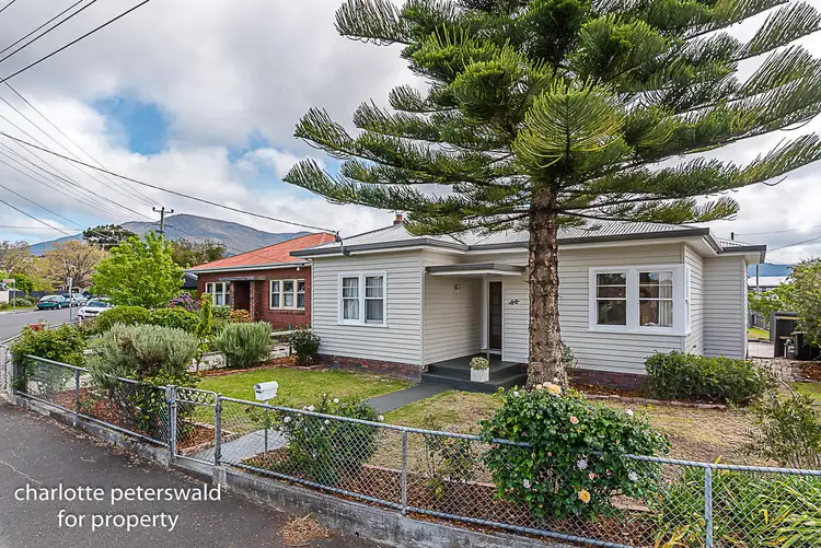 38 Tower Road, New Town TAS 7008