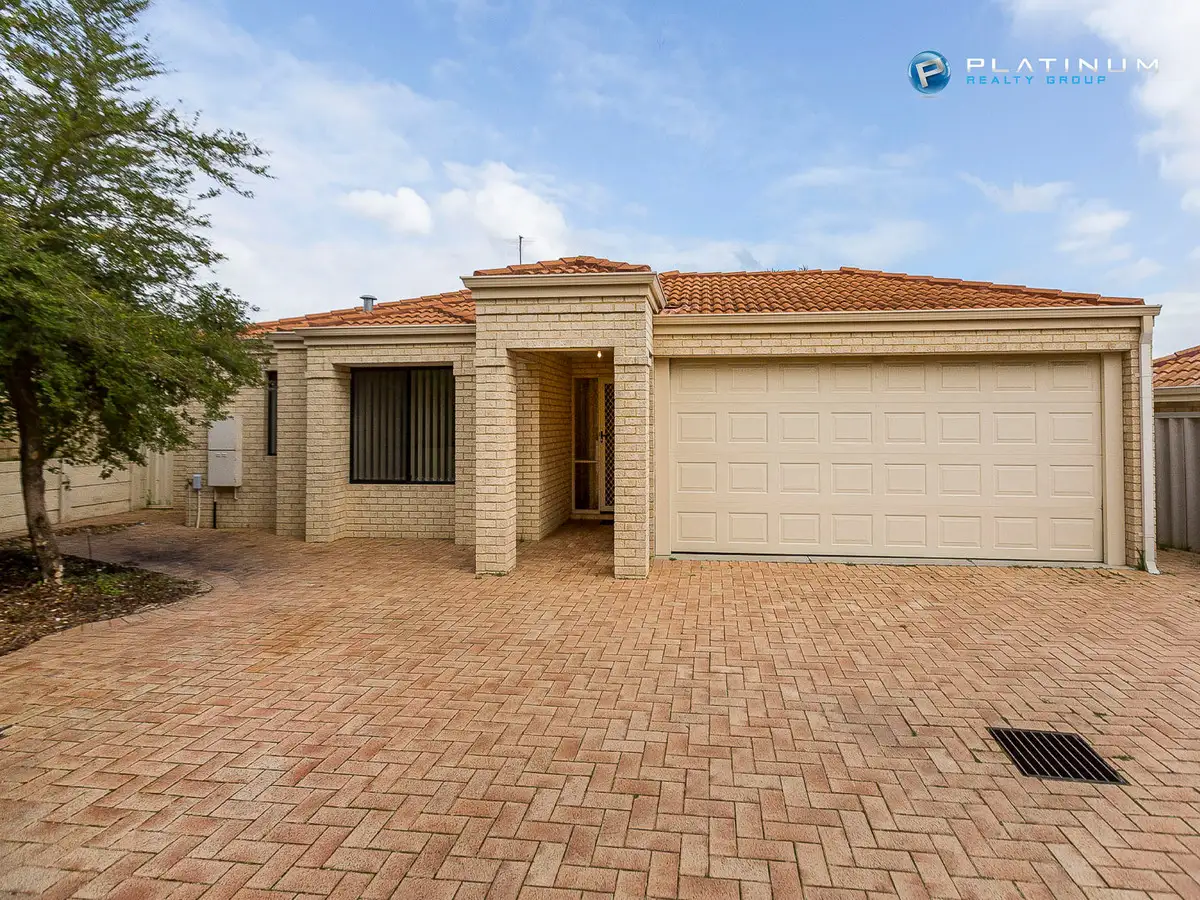 Main view of Homely villa listing, 2/8 Crosshill Green, Kinross WA 6028