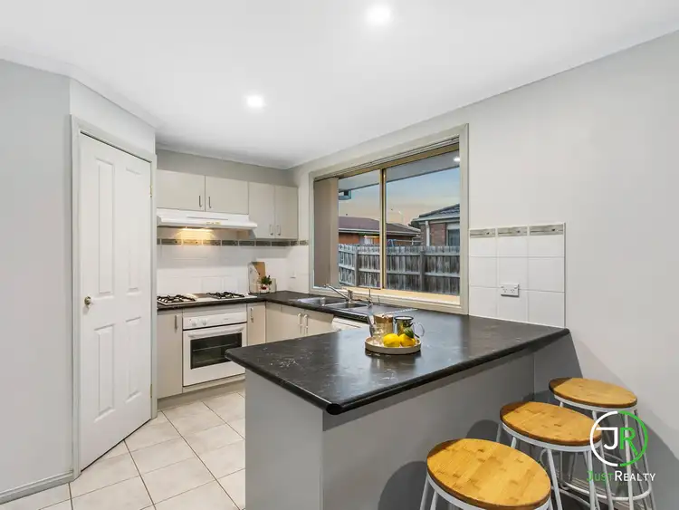 40 Merribah Way, Cranbourne West VIC 3977